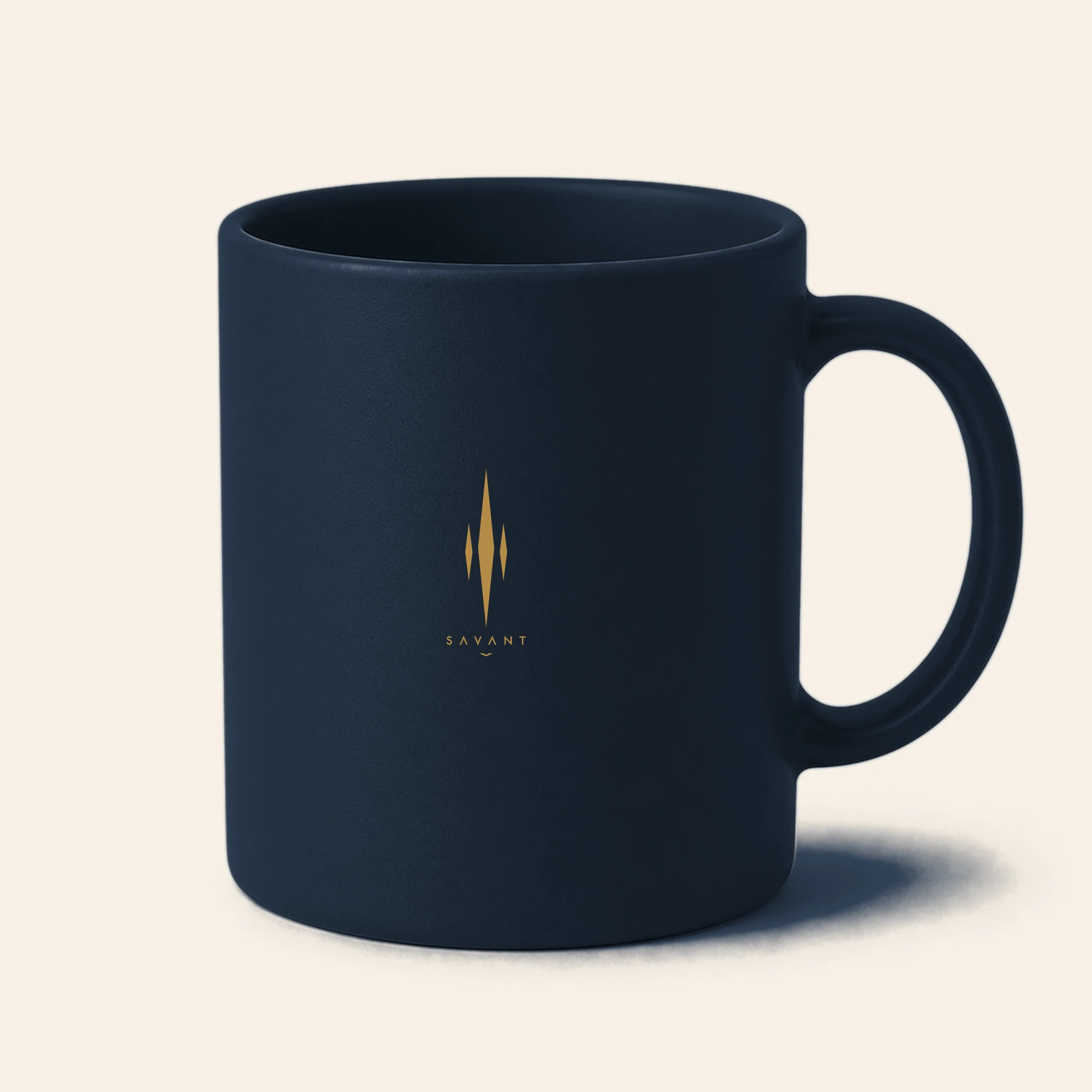 Mockup individual da caneca SAVANT Study Mug em azul-marinho